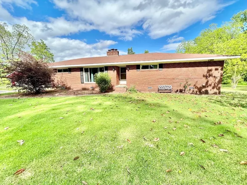 1050 Cemetery Road, Baldwyn, MS 38824