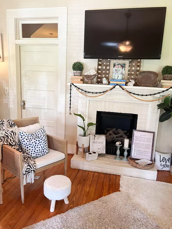 Pontotoc, MS 38863,113 S Main St.