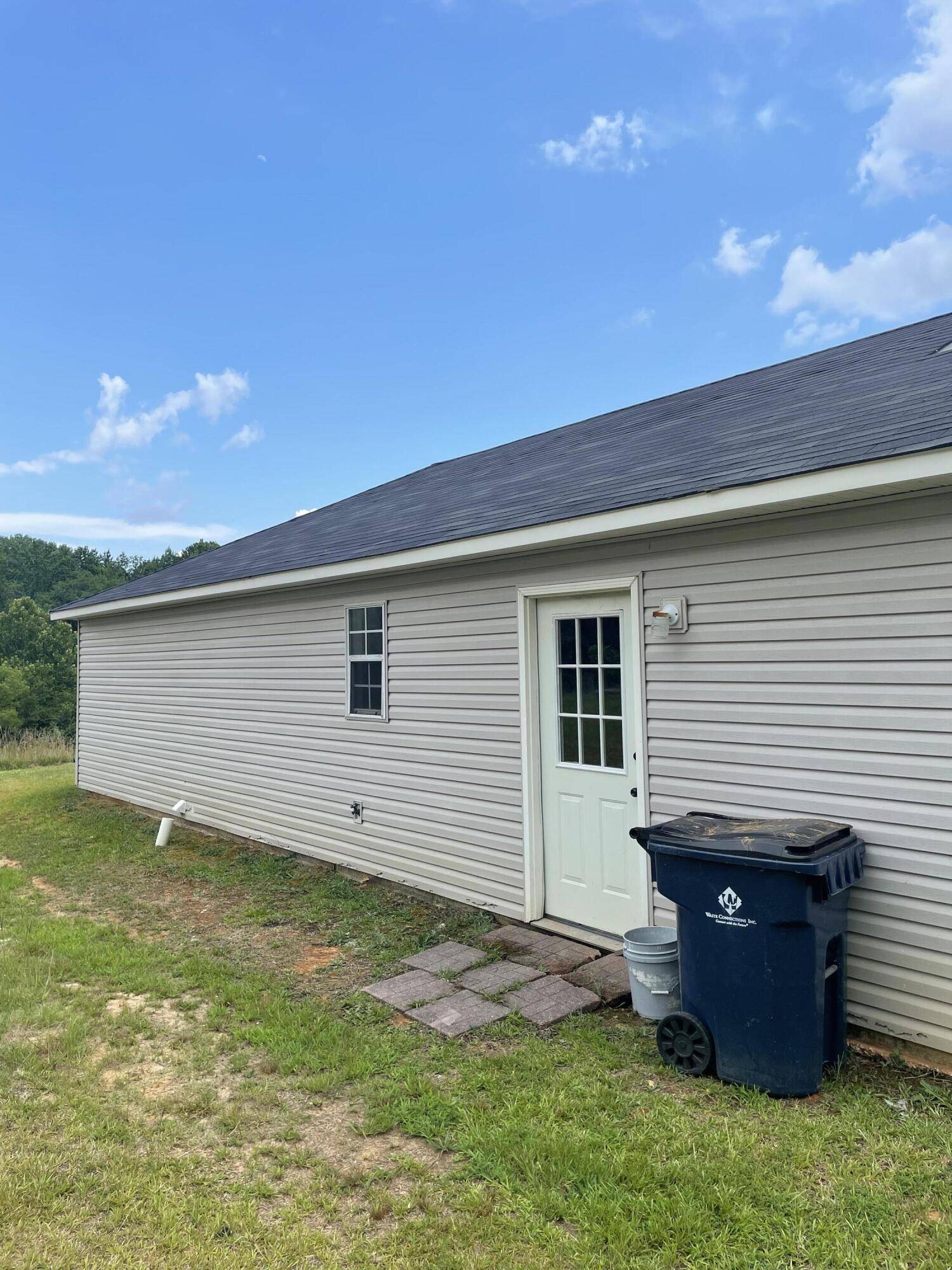 Booneville, MS 38829,305 Robertson