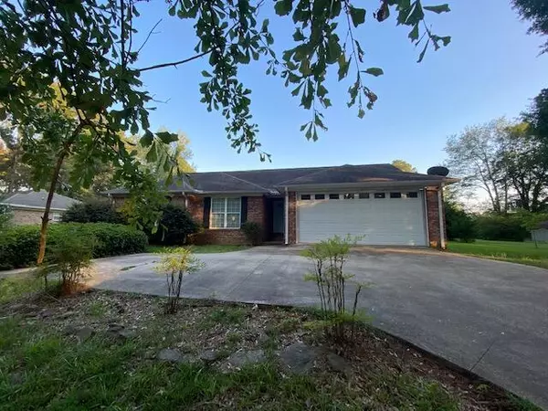 New Albany, MS 38652,714 W Shady Ln.