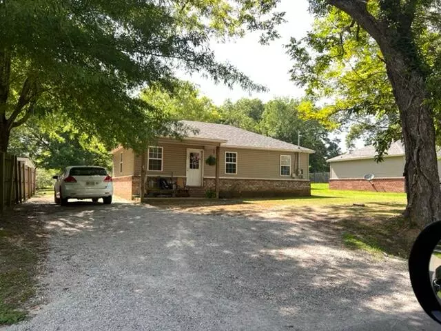 205 B S Bryant St., Booneville, MS 38829
