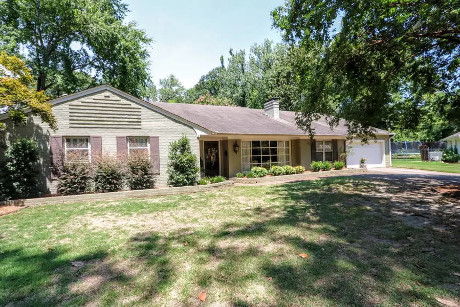 1000 Fawn Dr., Tupelo, MS 38804