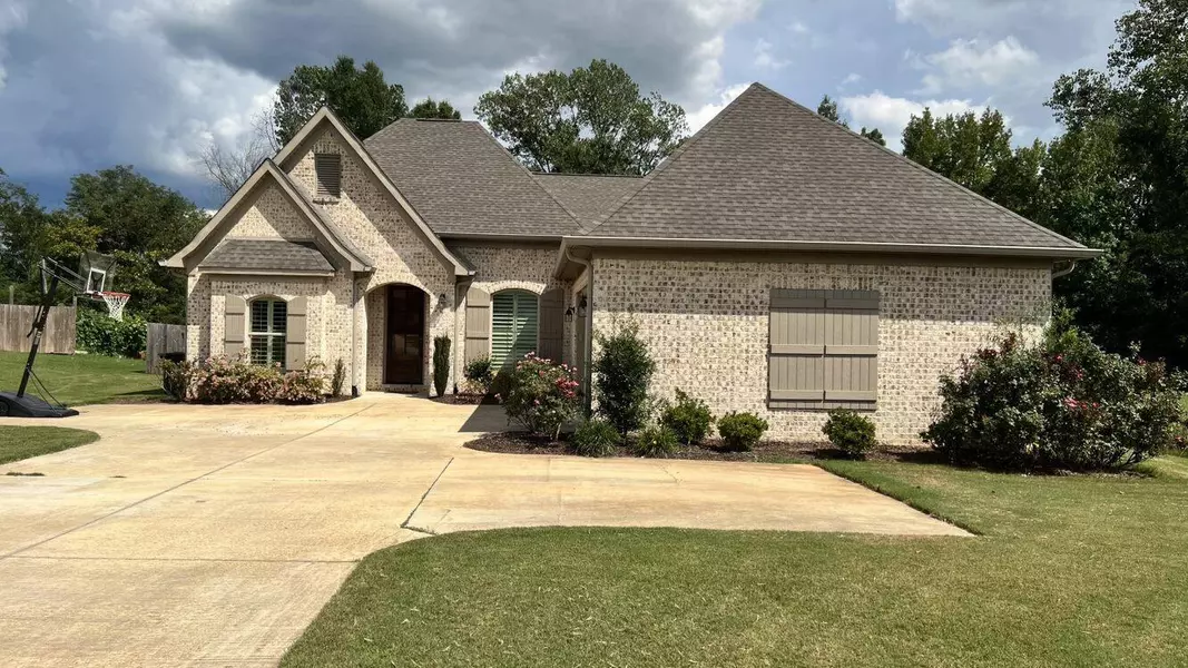 504 W Longview Dr., New Albany, MS 38652