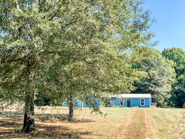 Pontotoc, MS 38863,393 Sehon Circle