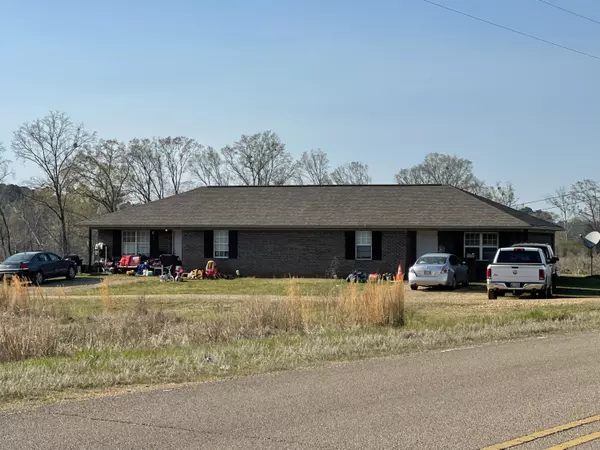 192 A/B Peoplelounger Road, Nettleton, MS 38858