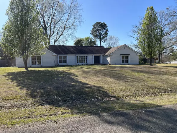 201 Winfield Dr., Tupelo, MS 38801