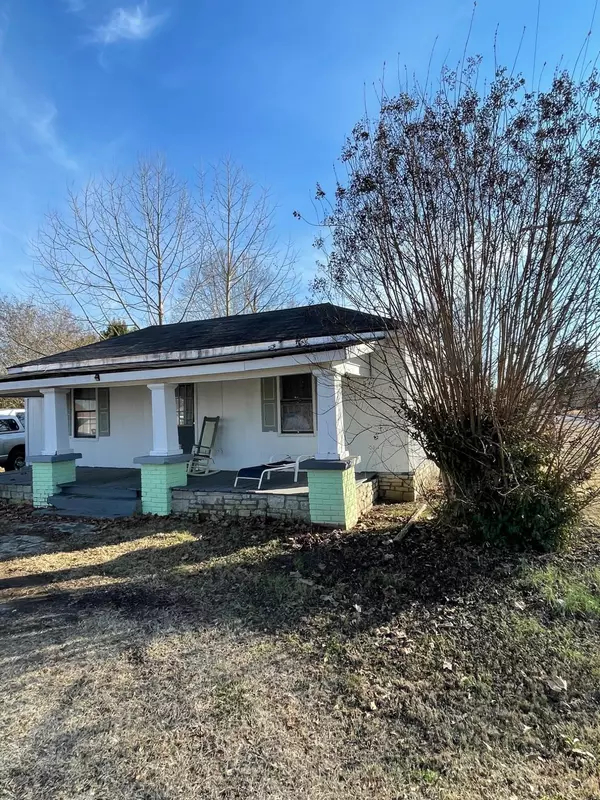 Smithville, MS 38870,60002 McKinney St.