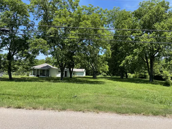 202 E Main St., Okolona, MS 38860