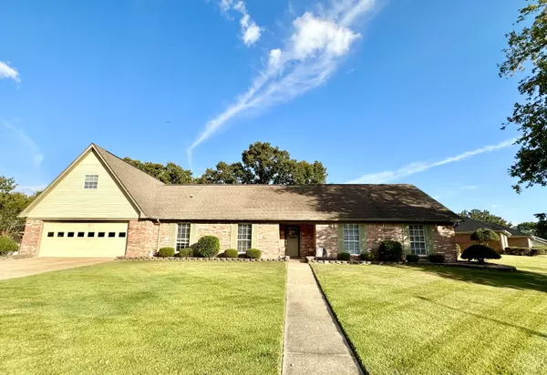 2409 William Dr., Tupelo, MS 38801