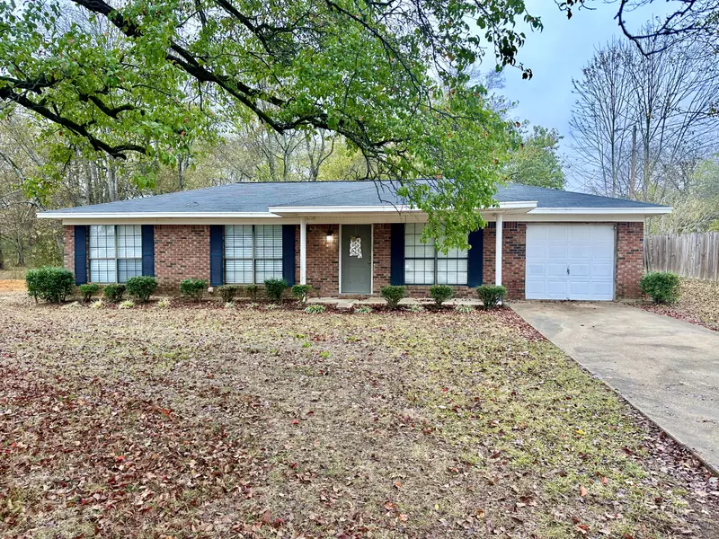 310 Hawkins St., Okolona, MS 38860