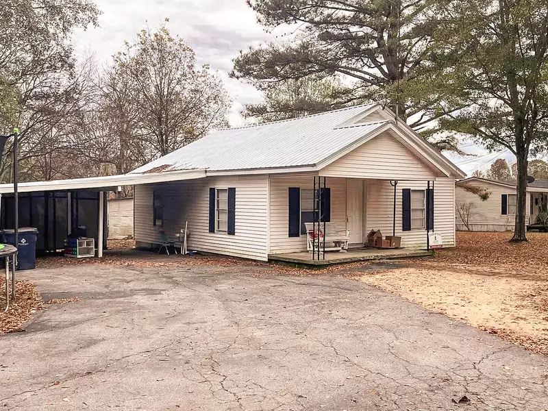 2207 W College, Booneville, MS 38829