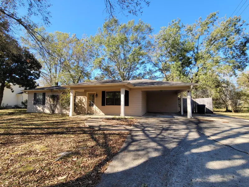 109 S General Collins, Booneville, MS 38829