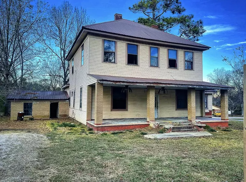 306 W Monroe Ave., Okolona, MS 38860