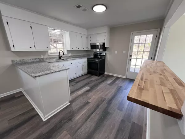 Mooreville, MS 38857,425 Highway 371