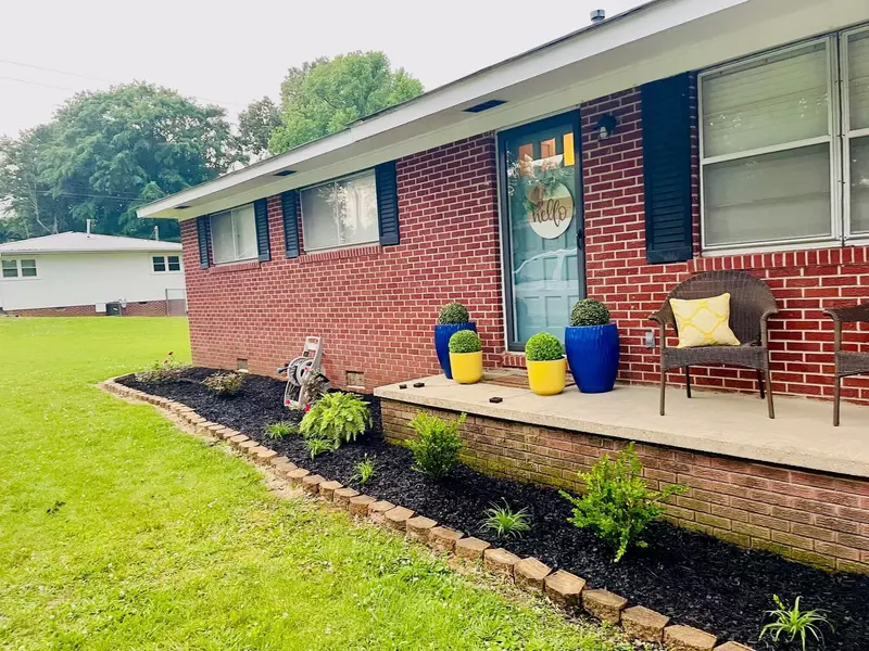 107 7th, Booneville, MS 38829