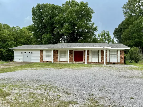 701 Jefferson St., Booneville, MS 38829