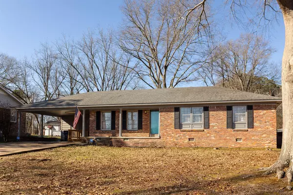 1809 Highland, Corinth, MS 38834