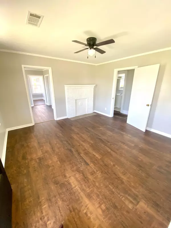 Amory, MS 38821,412 9TH Ave N