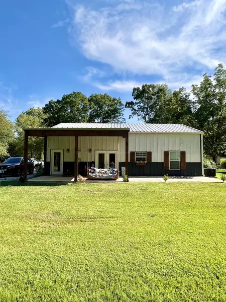101A Meadowcreek Dr., Booneville, MS 38829