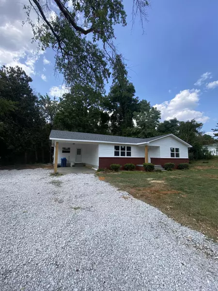 165 N Cox St., Pontotoc, MS 38863