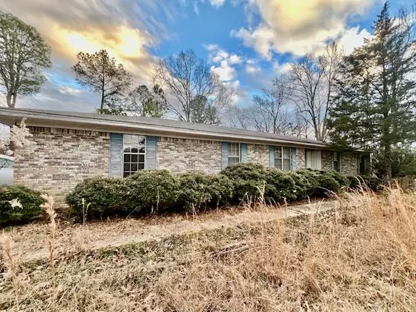 Booneville, MS 38829,100 Oakmere Cir.