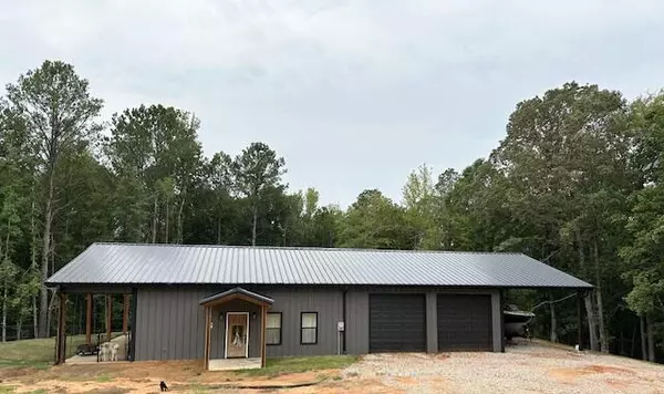 542 Twin Lakes Road, Pontotoc, MS 38863