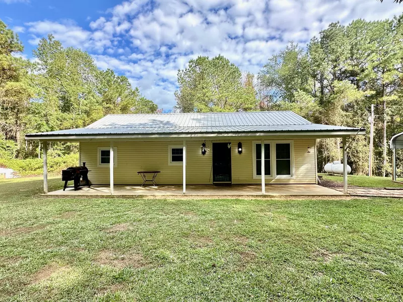 1694 Old Beaver Lake Road, Fulton, MS 38843
