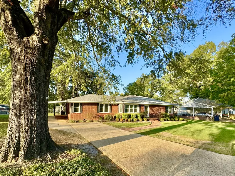302 McCarley Ave., Booneville, MS 38829