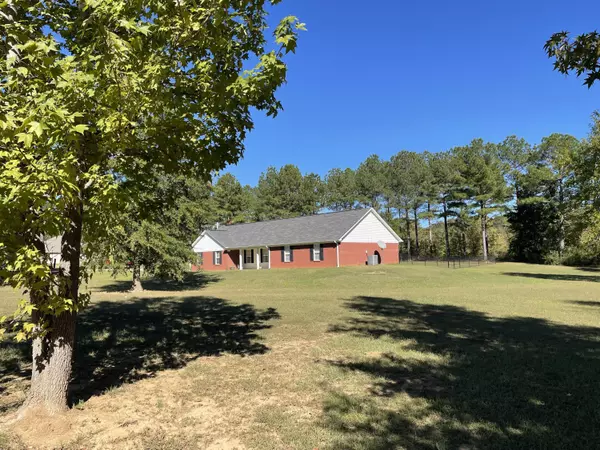 Pontotoc, MS 38863,358 Dusty Trail