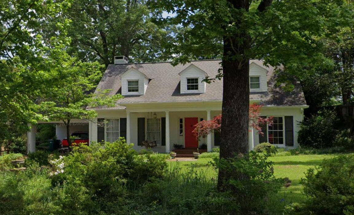 1106 Armstrong,  Tupelo,  MS 38804