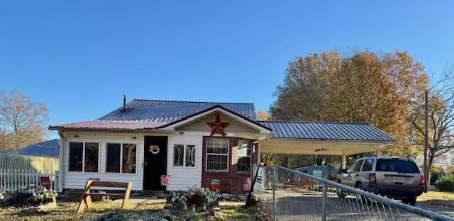 732 N 5th St., Baldwyn, MS 38824