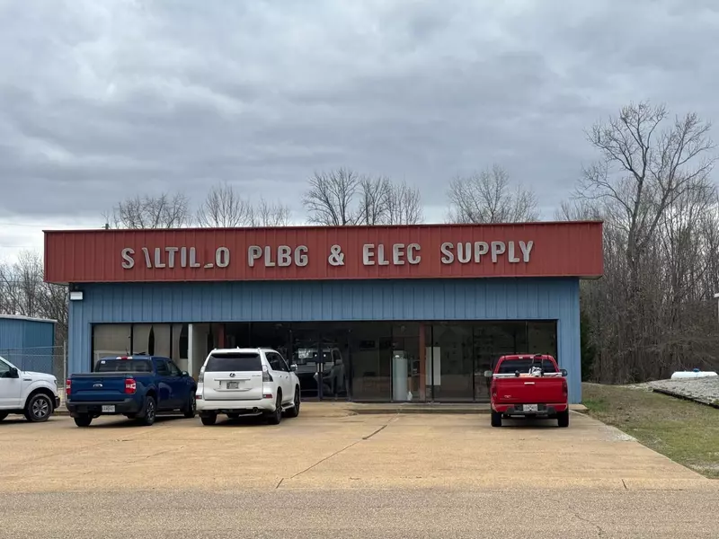 131 Executive Dr., Saltillo, MS 38866