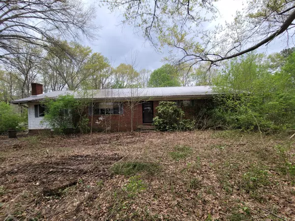 14 County Road 5121,  Booneville,  MS 38829