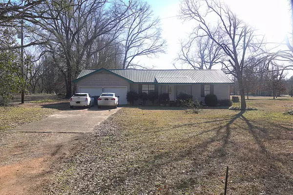 Houston, MS 38851,585 CR 406