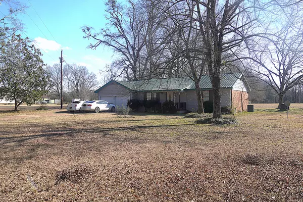 Houston, MS 38851,585 CR 406