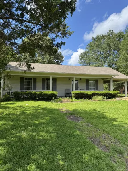 981 Main St., Ecru, MS 38841