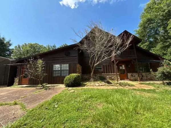 158 CR 1806,  Saltillo,  MS 38866