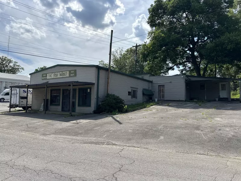 400 N College, Booneville, MS 38829