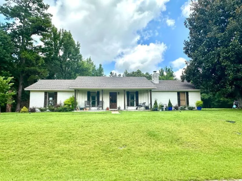 105 Leon Davis, Fulton, MS 38843