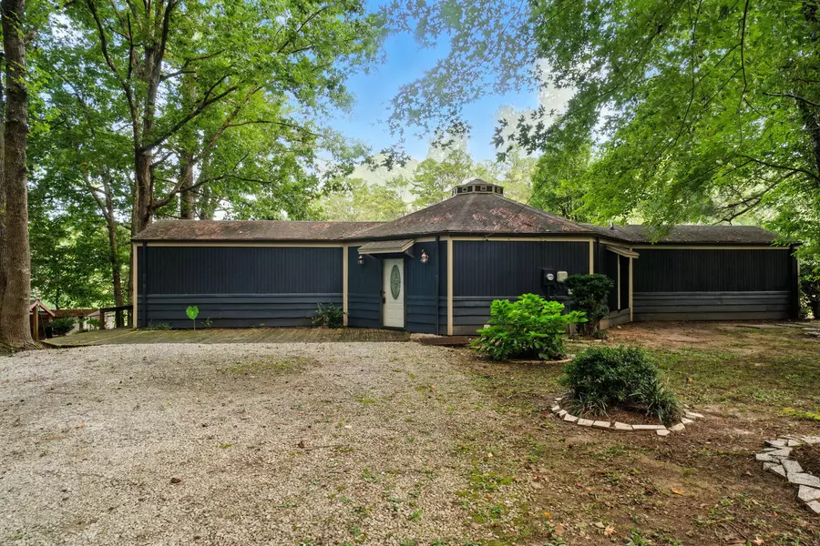 119 Tom Fulla, Tupelo, MS 38804