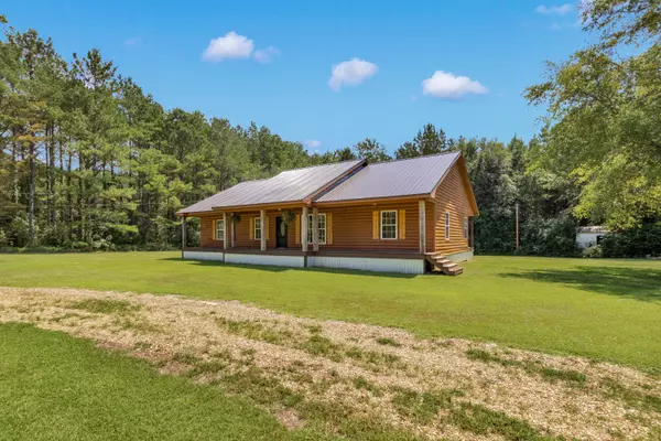 Amory, MS 38821,50025 Halfway Cr.