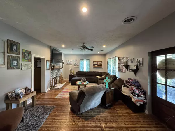 Nettleton, MS 38858,160 West Main Street