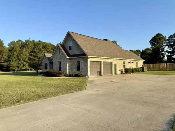 Saltillo, MS 38866,185 Mound Springs Road