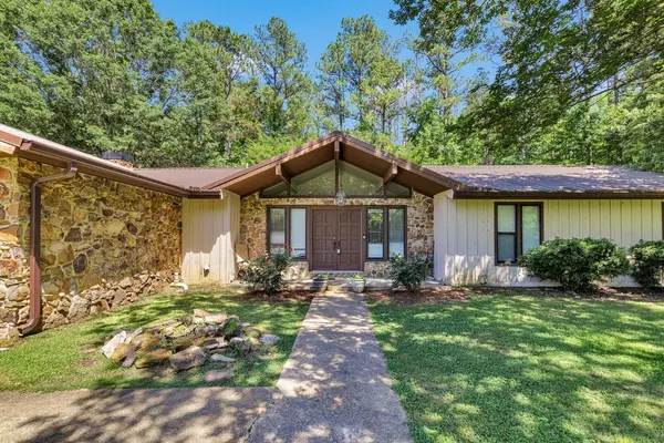 Fulton, MS 38843,415 N Cummings St.