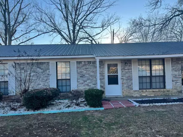 Houston, MS 38851,509 Collins