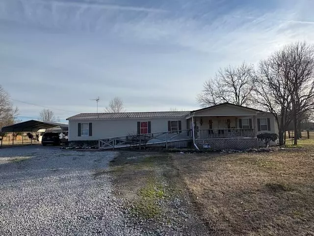 1449 Friendship Road, Ecru, MS 38841