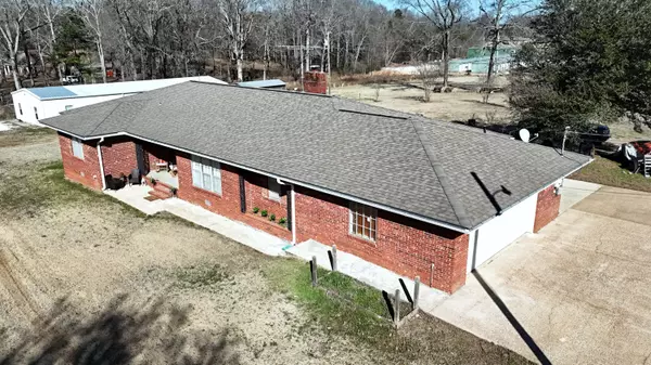 New Albany, MS 38652,1003 Oaks Country Club Road