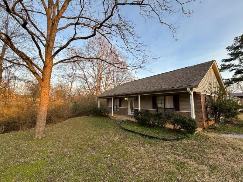 1363 North St., Shannon, MS 38868