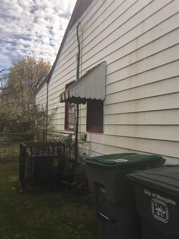 Memphis, TN 38111,1734 ROBIN HOOD ST