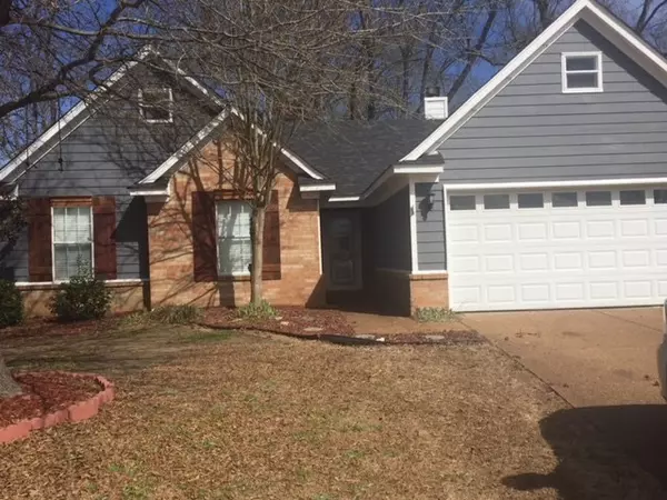 50 VILLAGE CV, Oakland, TN 38060